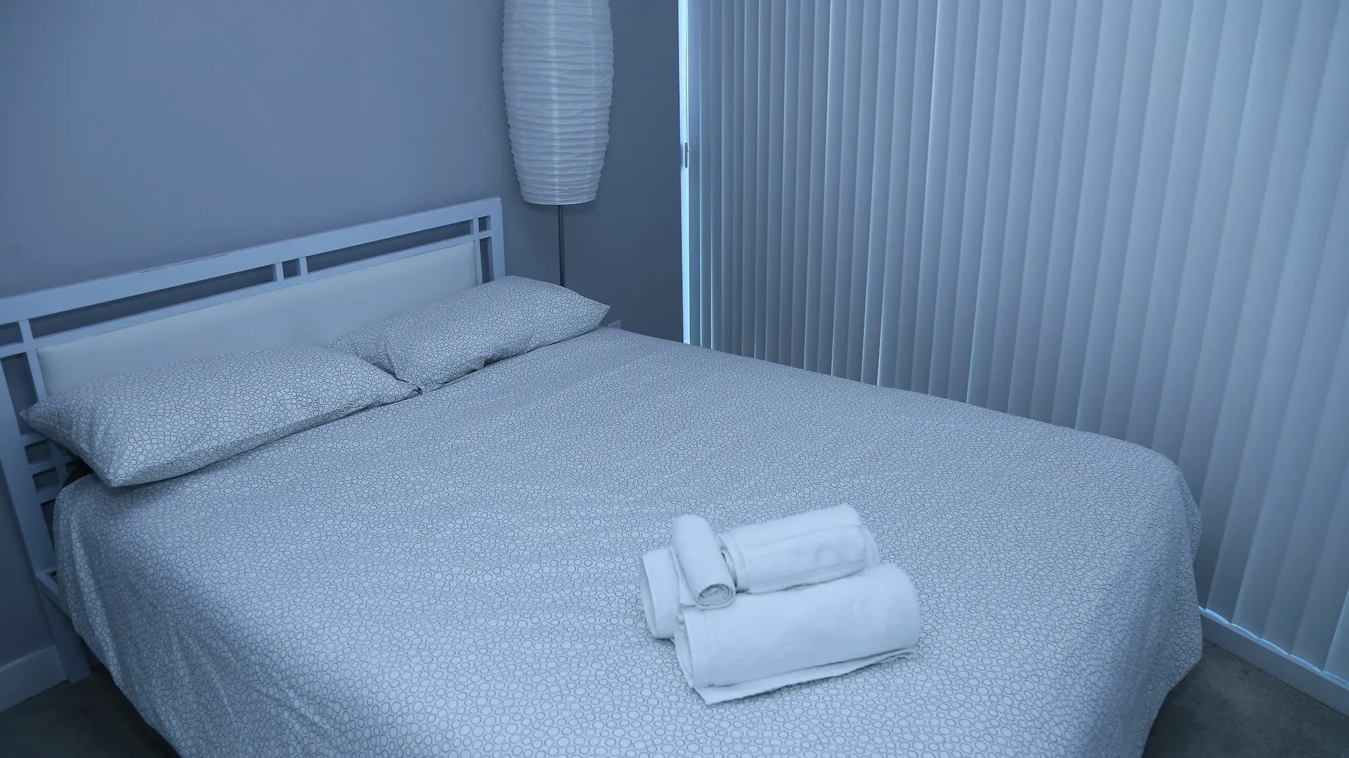 Hotel Plush Residence Downtown Toronto